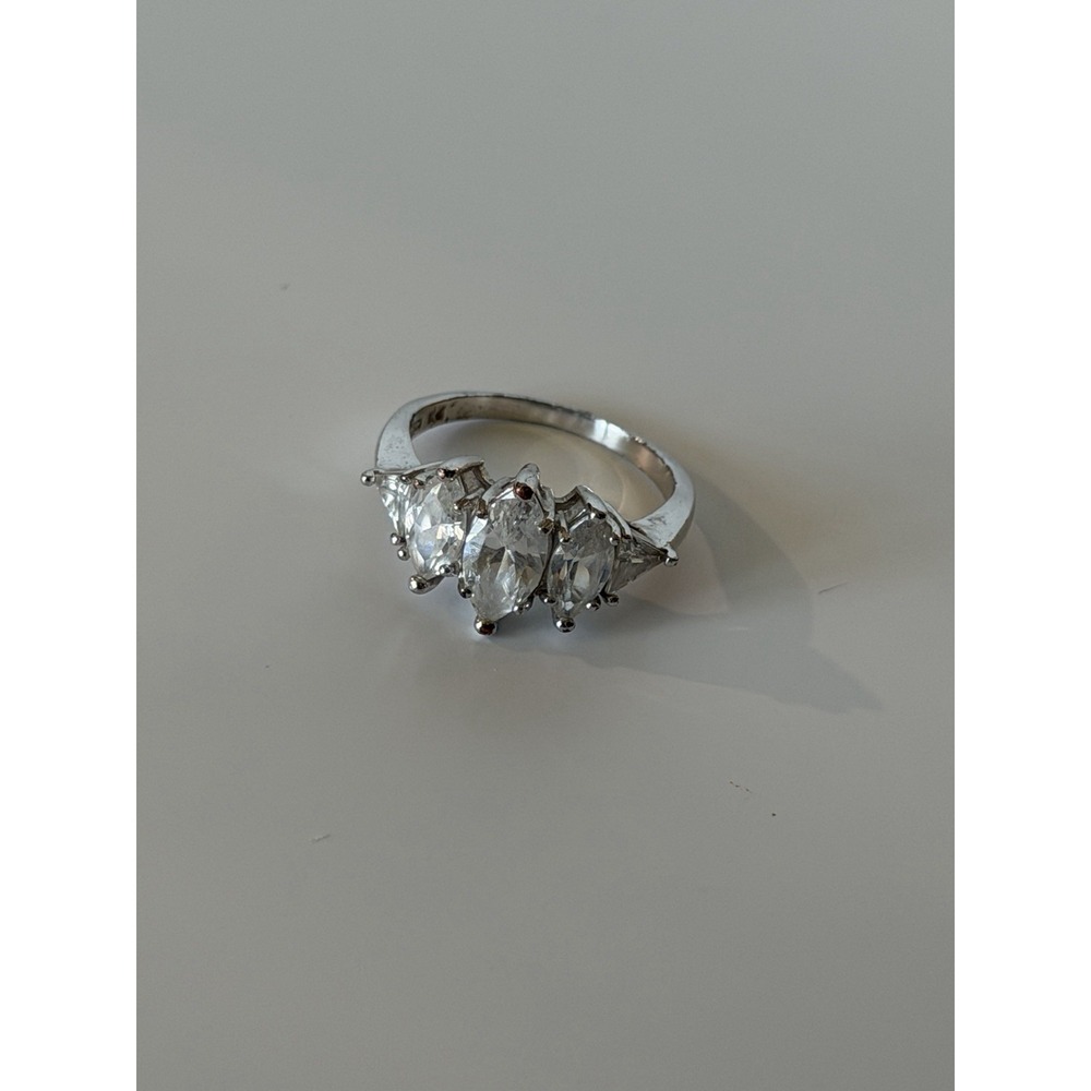 Avon Womens 7.5  Ring Silver Tone Metal Faceted Rhinestones